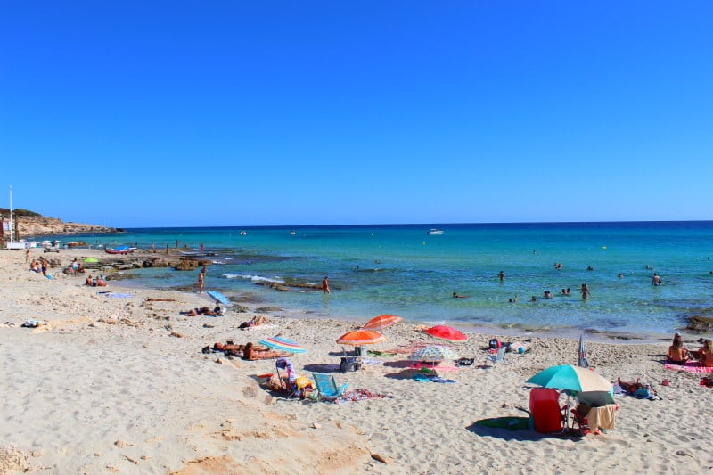 Visita una de las mejores calas de Formentera